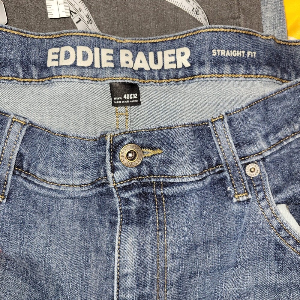 Eddie Bauer Denim Jean Shorts Mens 40 Blue Cut Off Raw Hem Straight Fit - Picture 5 of 8